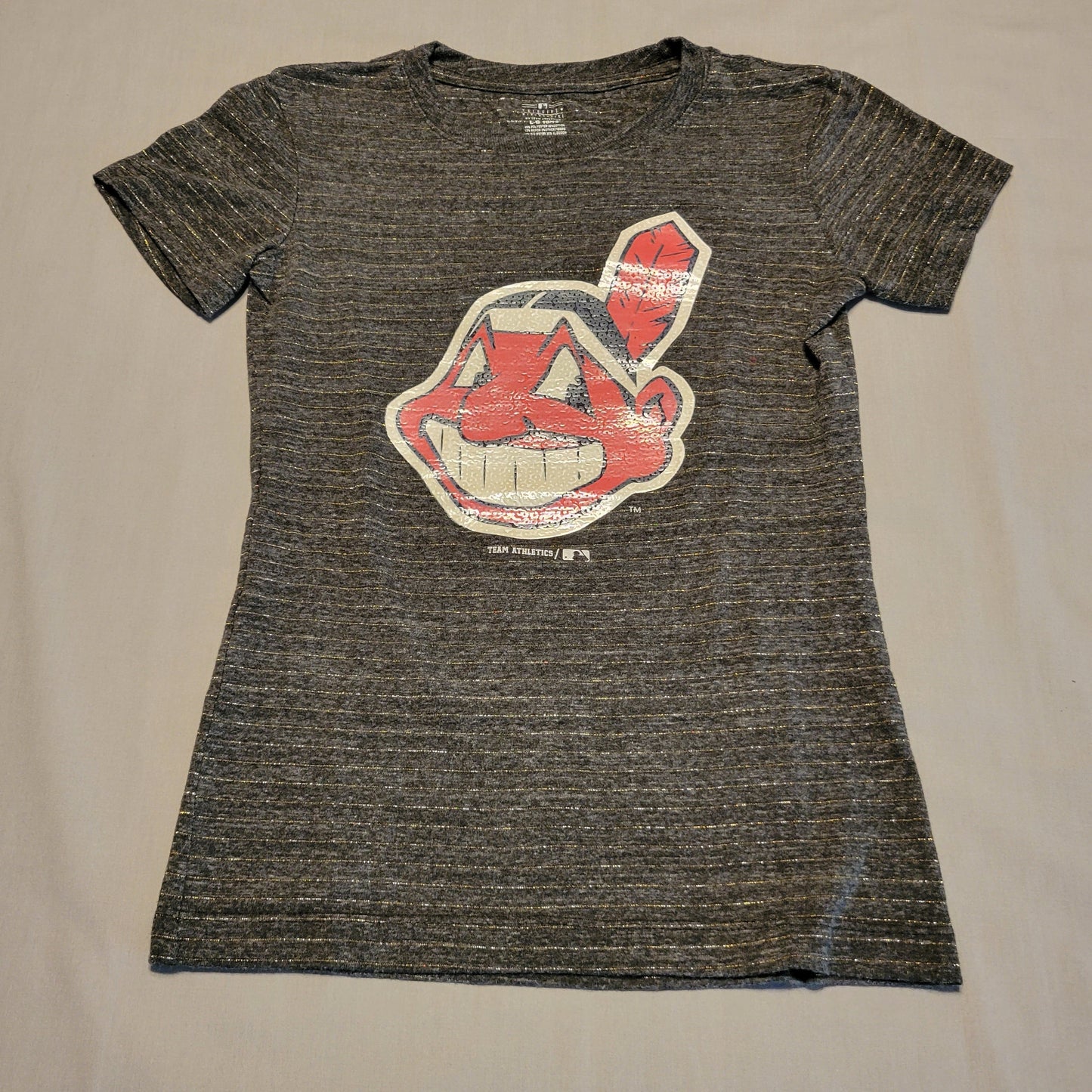 Pre-Owned Girl's Large (L) MLB Cleveland Indians T-Shirt - Reflective Logo
