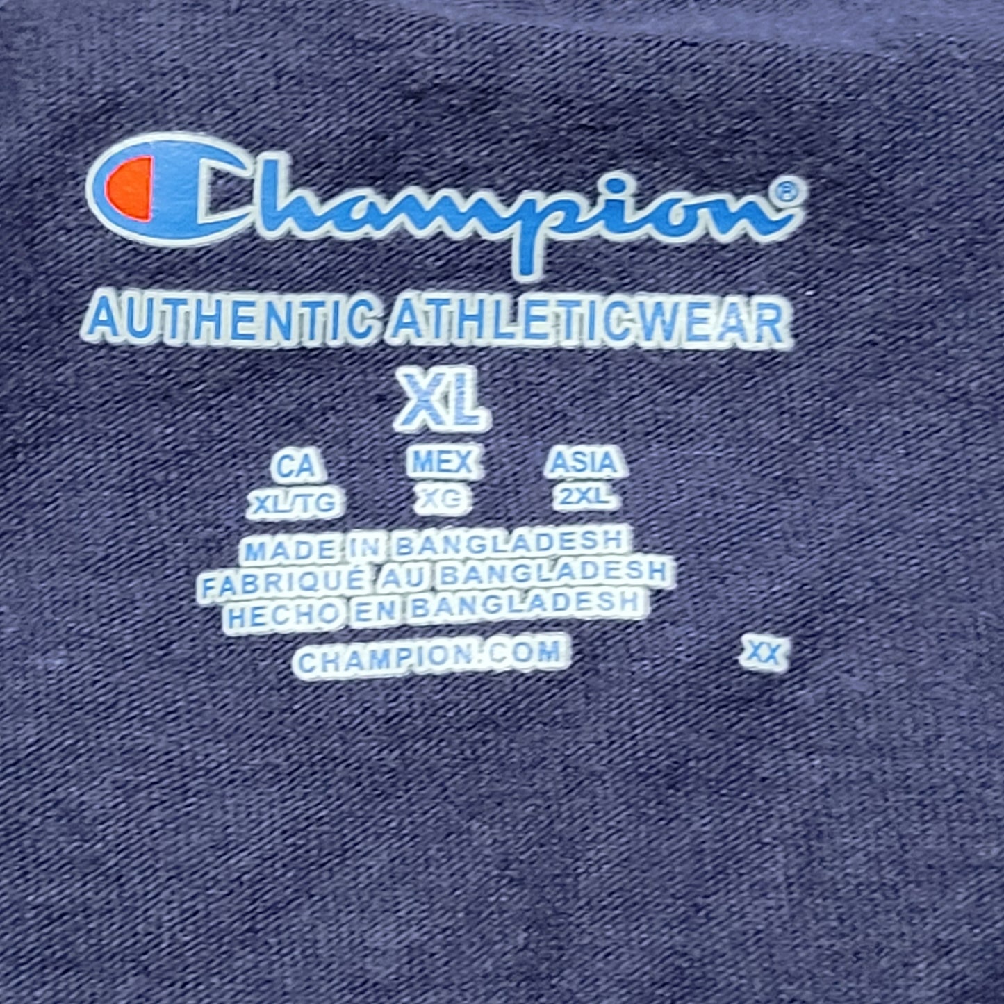 NCAA Norte Dame Fighting Irish T-Shirt - Unisex Extra Large (XL)