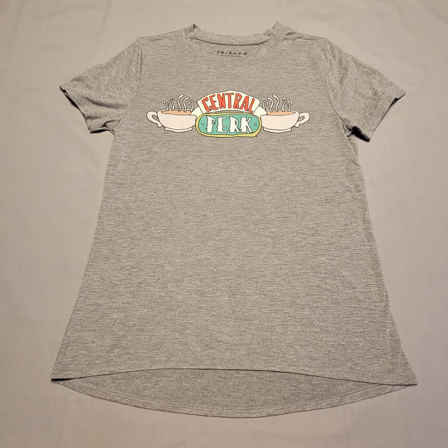 Pre-Owned Women's Extra Small (XS) Gray F.R.I.E.N.D.S Central Perk T-Shirt