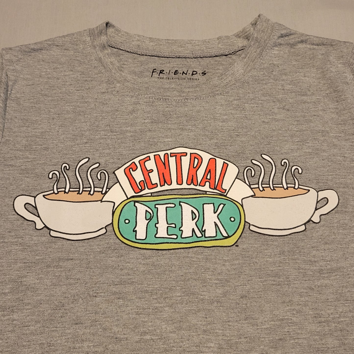 Pre-Owned Women's Extra Small (XS) Gray F.R.I.E.N.D.S Central Perk T-Shirt