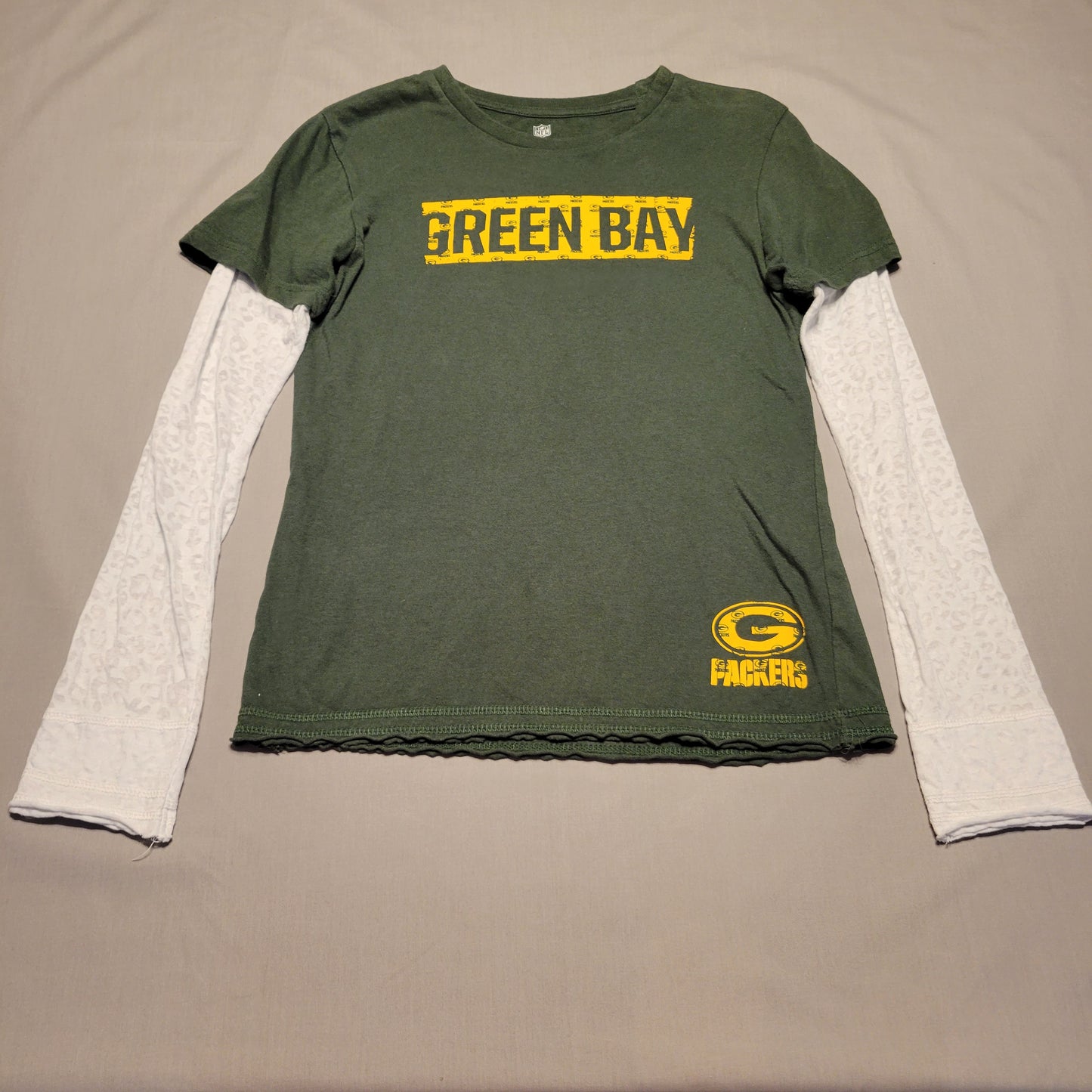 Pre-Owned Junior's Girl Extra Large (XL) Green Bay Packers Baseball Style T-Shirt