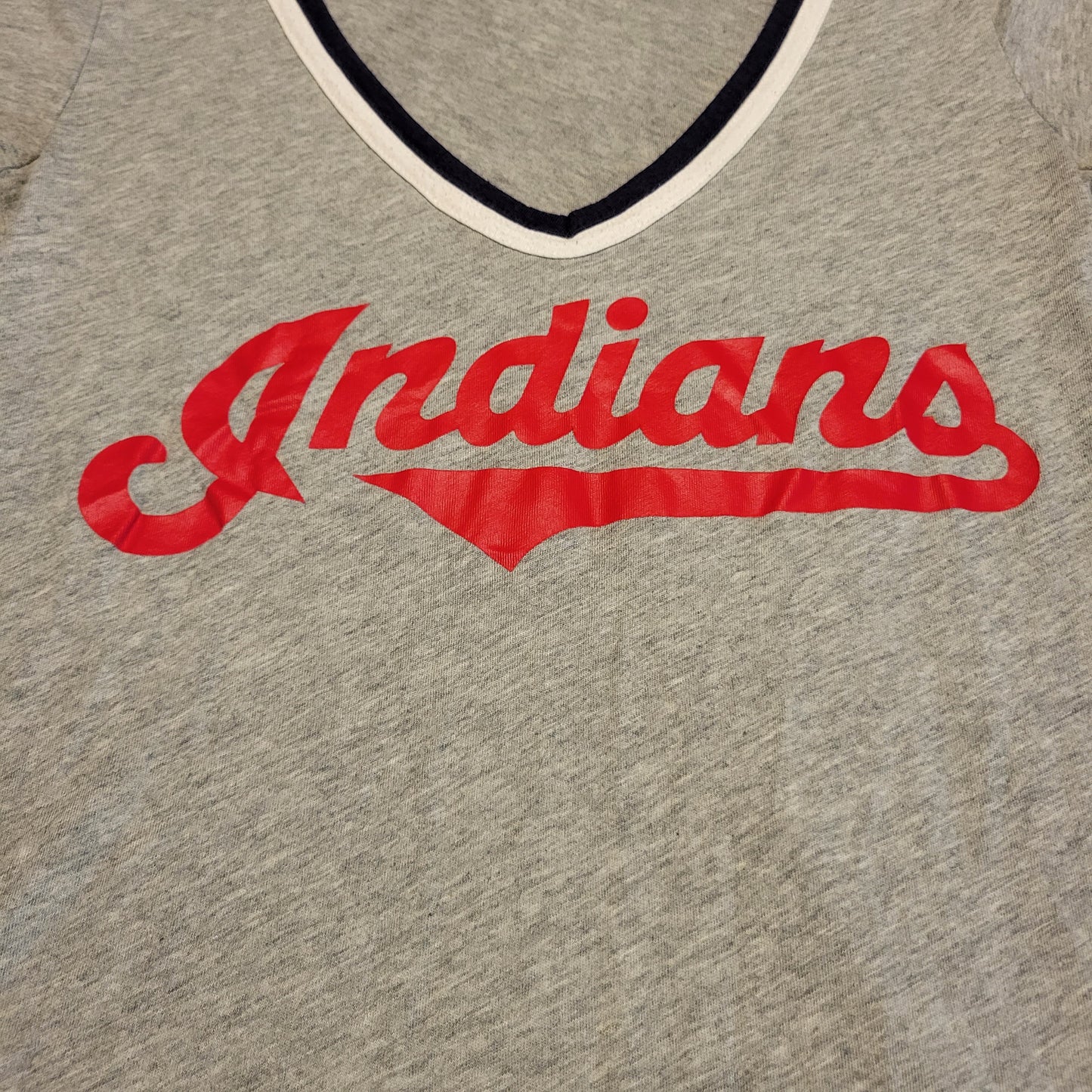 Pre-Owned Women's Small (S) MLB Cleveland Indians (Guardians) Baseball V-Neck Shirt