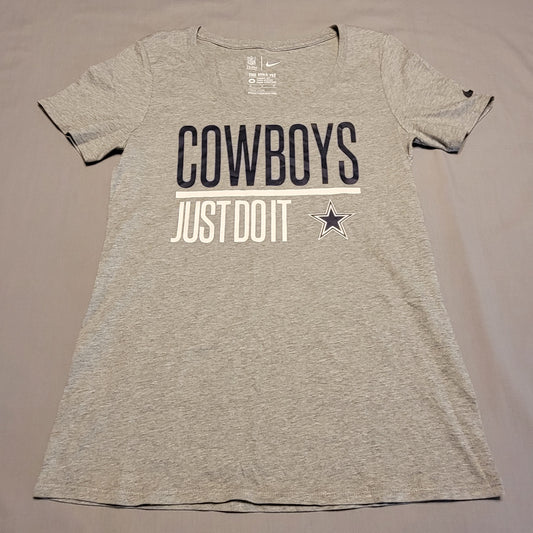 Pre-Owned Women's Medium (M) NFL Dallas Cowboys "Just Do It" Grey V-Neck T-Shirt